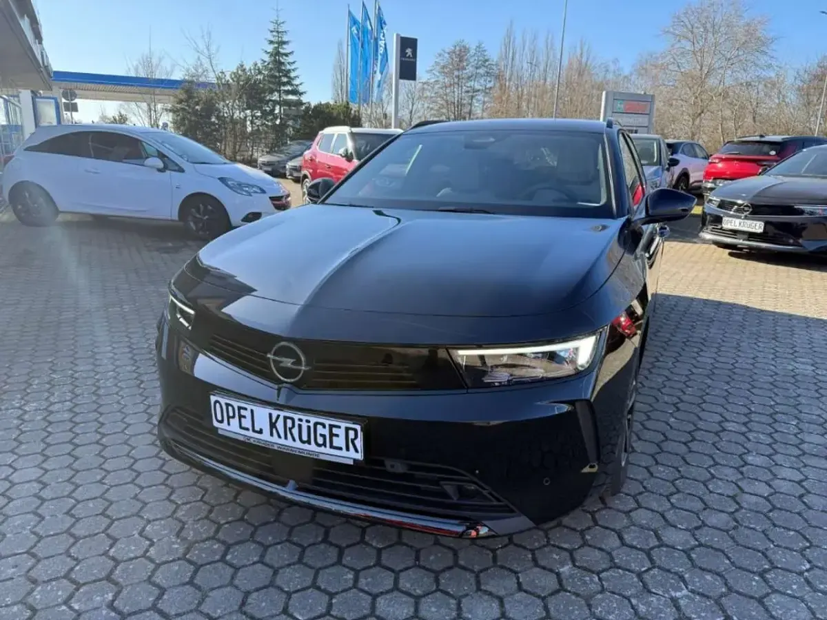 Neu Opel Astra Edition 136 PS (100 kW) 2026 Schwarz Kombi