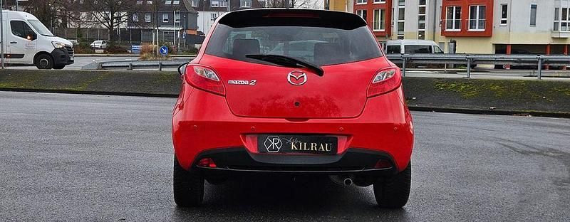 Gebraucht Mazda 2 Edition 75 PS (55 kW) 2014 Rot Limousine