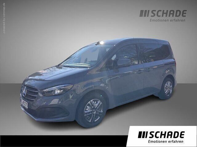 Grau Gebraucht 2024 Mercedes 180 Style Limousine | 28.890 € (Fairer Preis) - Bild 1/4