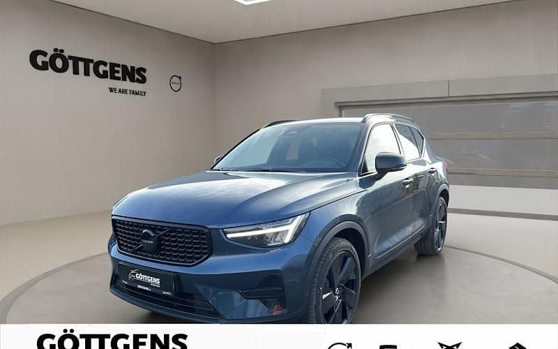 Blau Neu 2025 Volvo XC40 Plus SUV | 42.949 € (Superpreis) - Bild 1/4