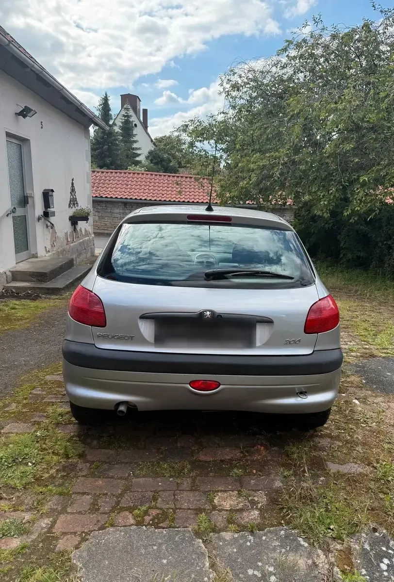 Gebraucht Peugeot 206 60 PS (44 kW) 2001 Grau Kleinwagen