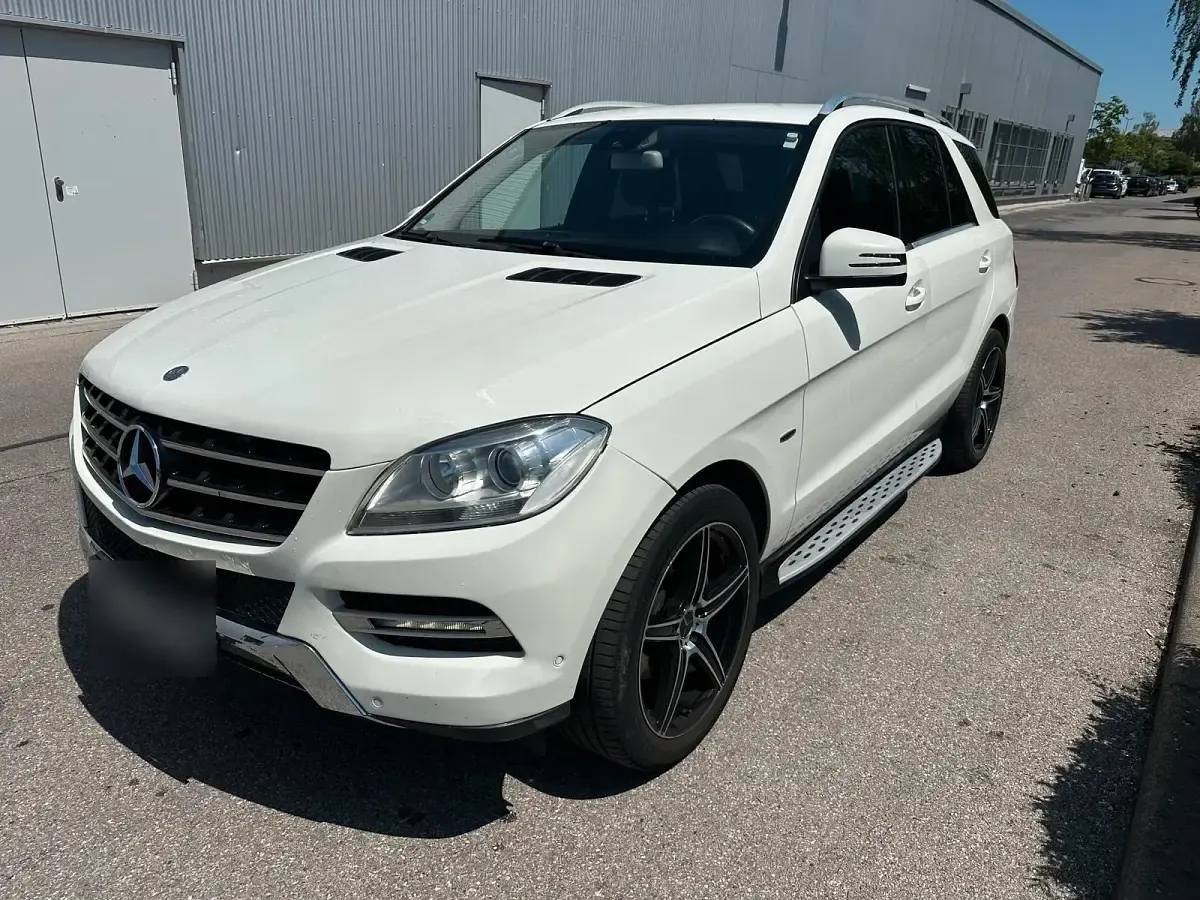 Gebraucht Mercedes ML250 204 PS (150 kW) 2012 Weiß SUV