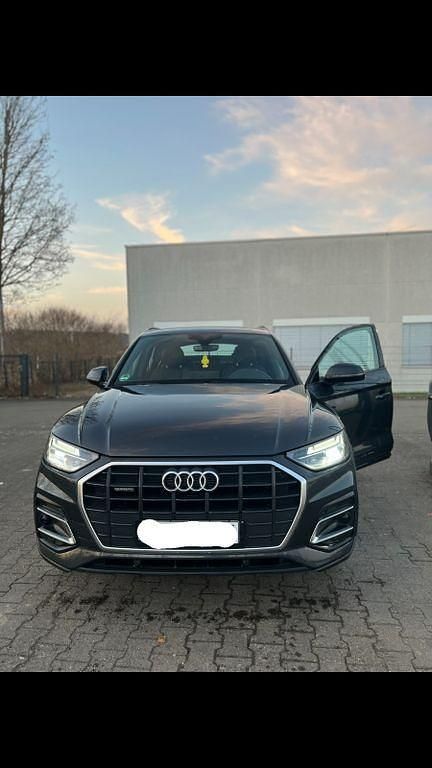 Grau Gebraucht 2022 Audi Q5 S-Line SUV | 37.500 € (Fairer Preis) - Bild 1/4