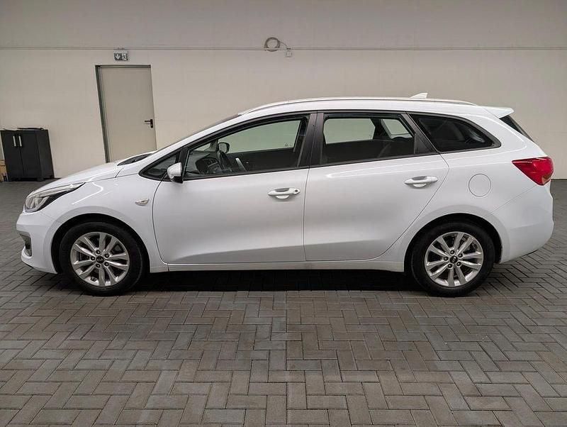 Gebraucht Kia Ceed Sportswagon 99 PS (72 kW) 2018 Carraraweiss Kombi