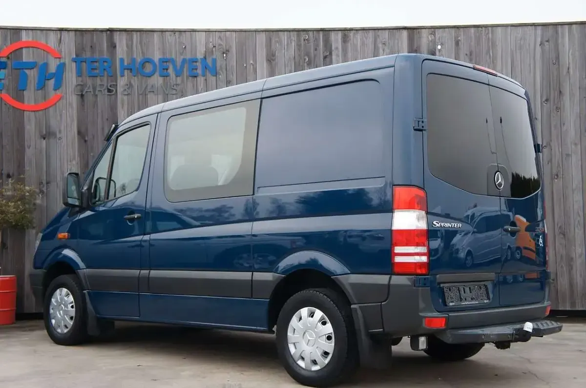Gebraucht Mercedes Sprinter 129 PS (94 kW) 2012 Blau Van