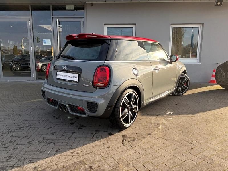 Gebraucht Mini John Cooper Works Chili 231 PS (169 kW) 2021 Gruen Kleinwagen