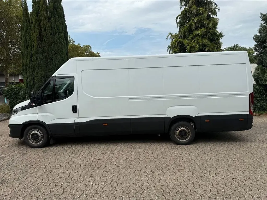 Gebraucht Iveco Daily 155 PS (114 kW) 2022 Weiß Van / Kleinbus