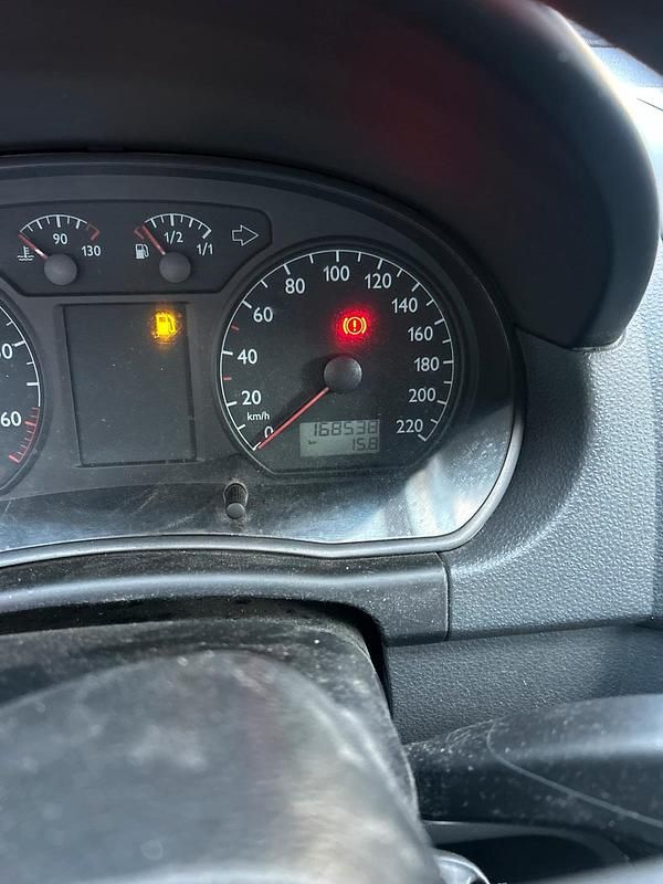 Gebraucht VW Polo 63 PS (46 kW) 2004 Silber Kleinwagen