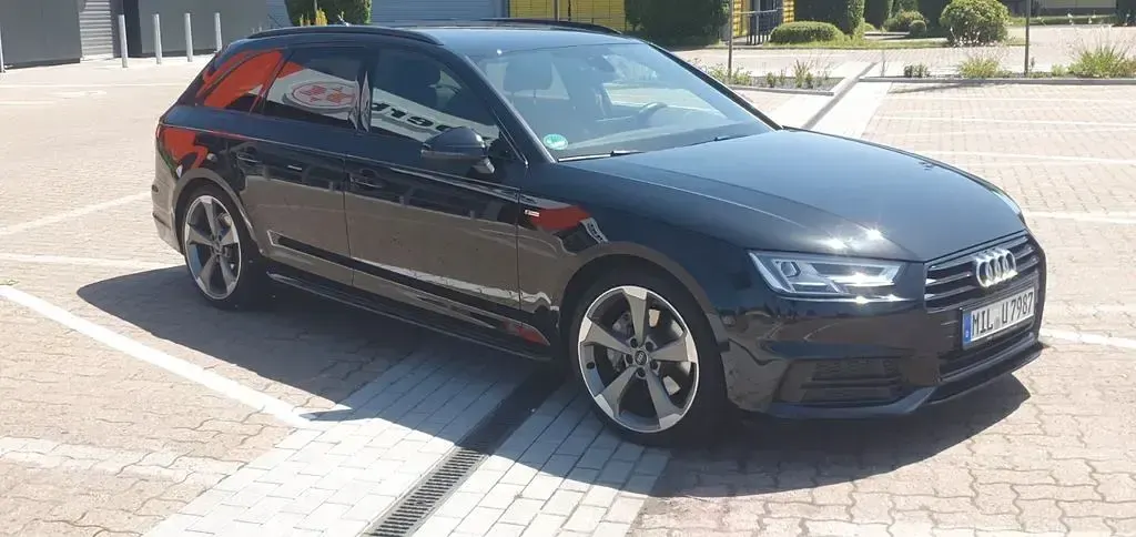 Gebraucht Audi A4 Sport 218 PS (160 kW) 2017 Schwarz Kombi