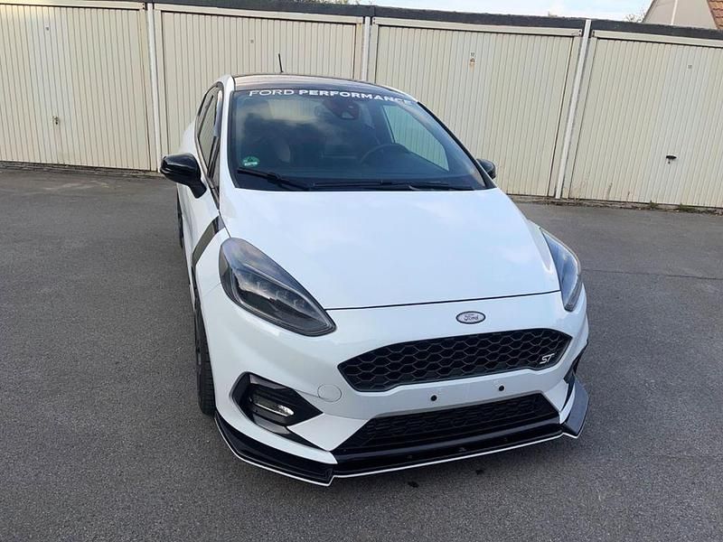 Gebraucht Ford Fiesta ST 200 PS (147 kW) 2019 Weiß Kleinwagen