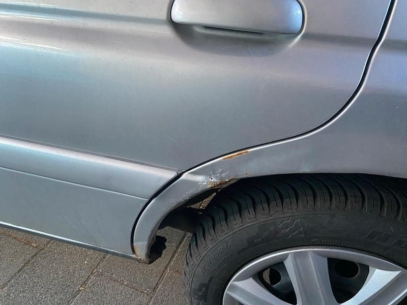 Gebraucht Ford Escort 89 PS (65 kW) 1996 Grau Kleinwagen