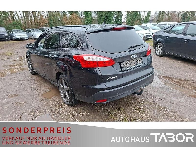 Gebraucht Ford Focus Trend 105 PS (77 kW) 2011 Schwarz Limousine