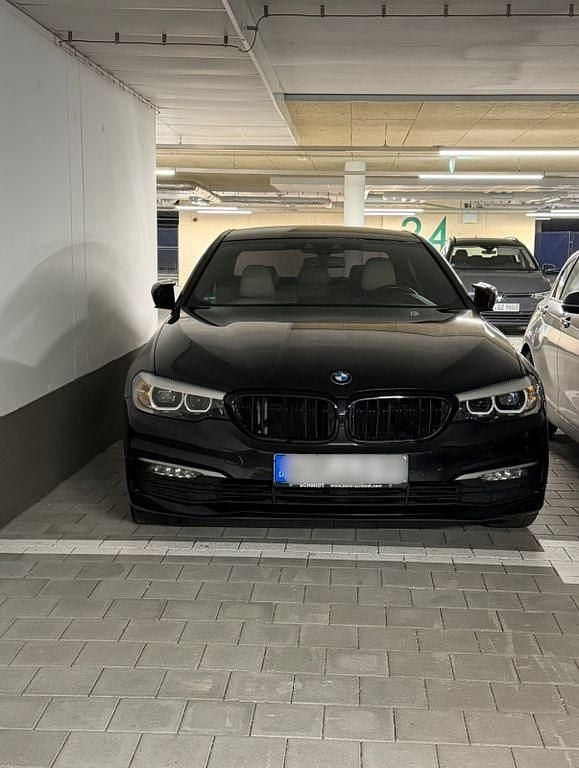 Gebraucht BMW 520 190 PS (139 kW) 2017 Schwarz Limousine