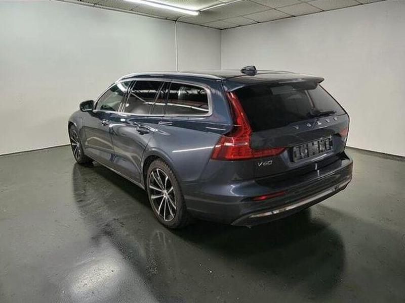 Gebraucht Volvo V60 Core 349 PS (256 kW) 2023 Blau Kombi