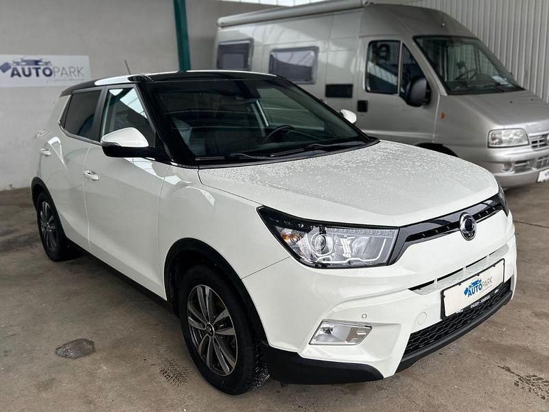 Gebraucht SsangYong Tivoli 128 PS (94 kW) 2018 Weiß SUV
