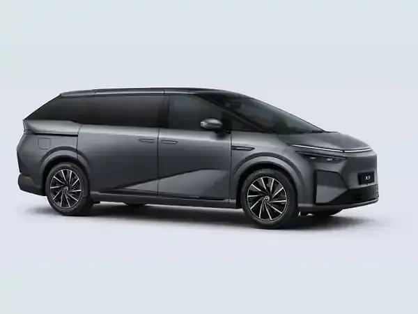 Neu XPENG X9 AWD Performance 369 kW (503 PS) 2026 Grau matte gray Van / Kleinbus