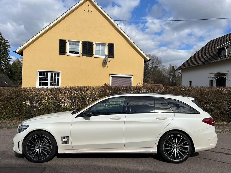 Gebraucht Mercedes C400 AMG line 333 PS (244 kW) 2020 Weiß Kombi