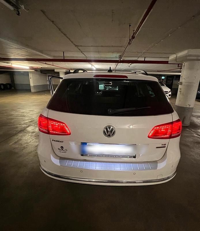 Gebraucht VW Passat Comfortline 150 PS (110 kW) 2011 Weiß Kombi