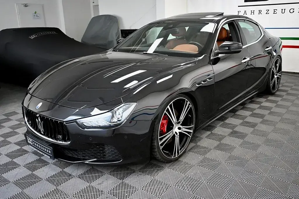Gebraucht Maserati Ghibli 275 PS (202 kW) 2017 Schwarz Limousine