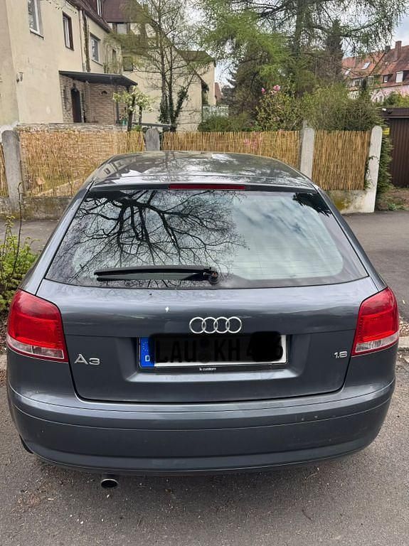Second-hand Audi A3 Attraction 102 CP (75 kW) 2004 Gri Hatchback