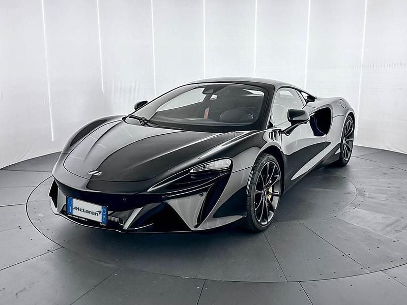 Neu McLaren Artura 700 PS (514 kW) 2026 Schwarz Coupé
