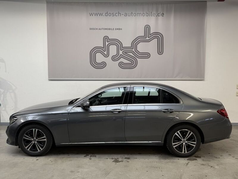 Selenitgrau Gebraucht 2019 Mercedes E220 Avantgarde Limousine | 28.390 € (Fairer Preis) - Bild 1/4