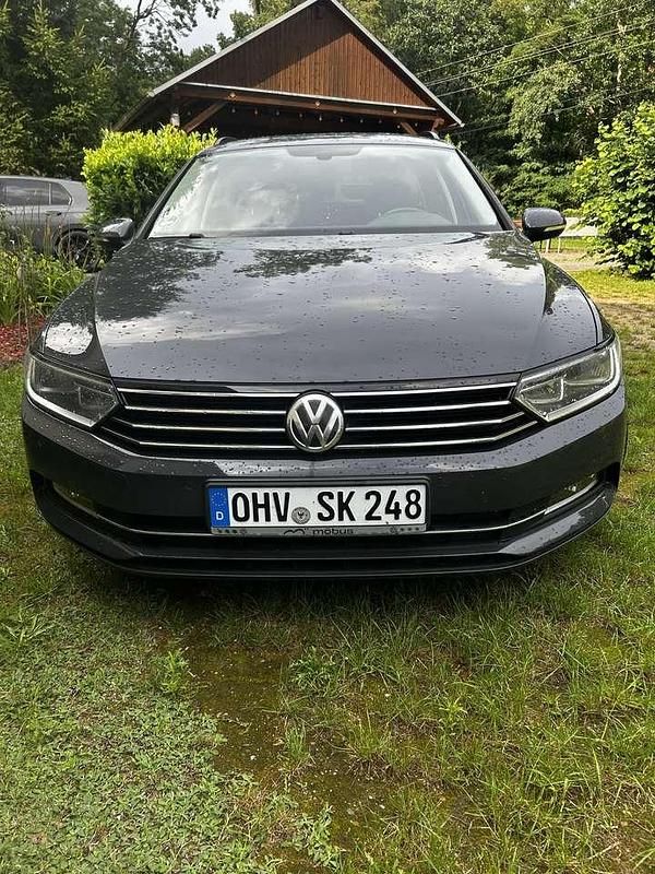 Gebraucht VW Passat Comfortline 150 PS (110 kW) 2015 Limousine