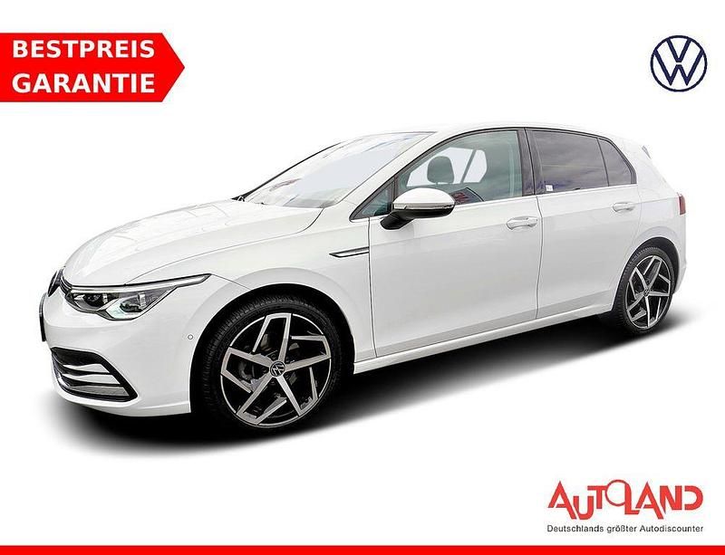 Weiß Gebraucht 2020 VW Golf VIII Style Limousine | 22.890 € (Guter Preis) - Bild 1/4