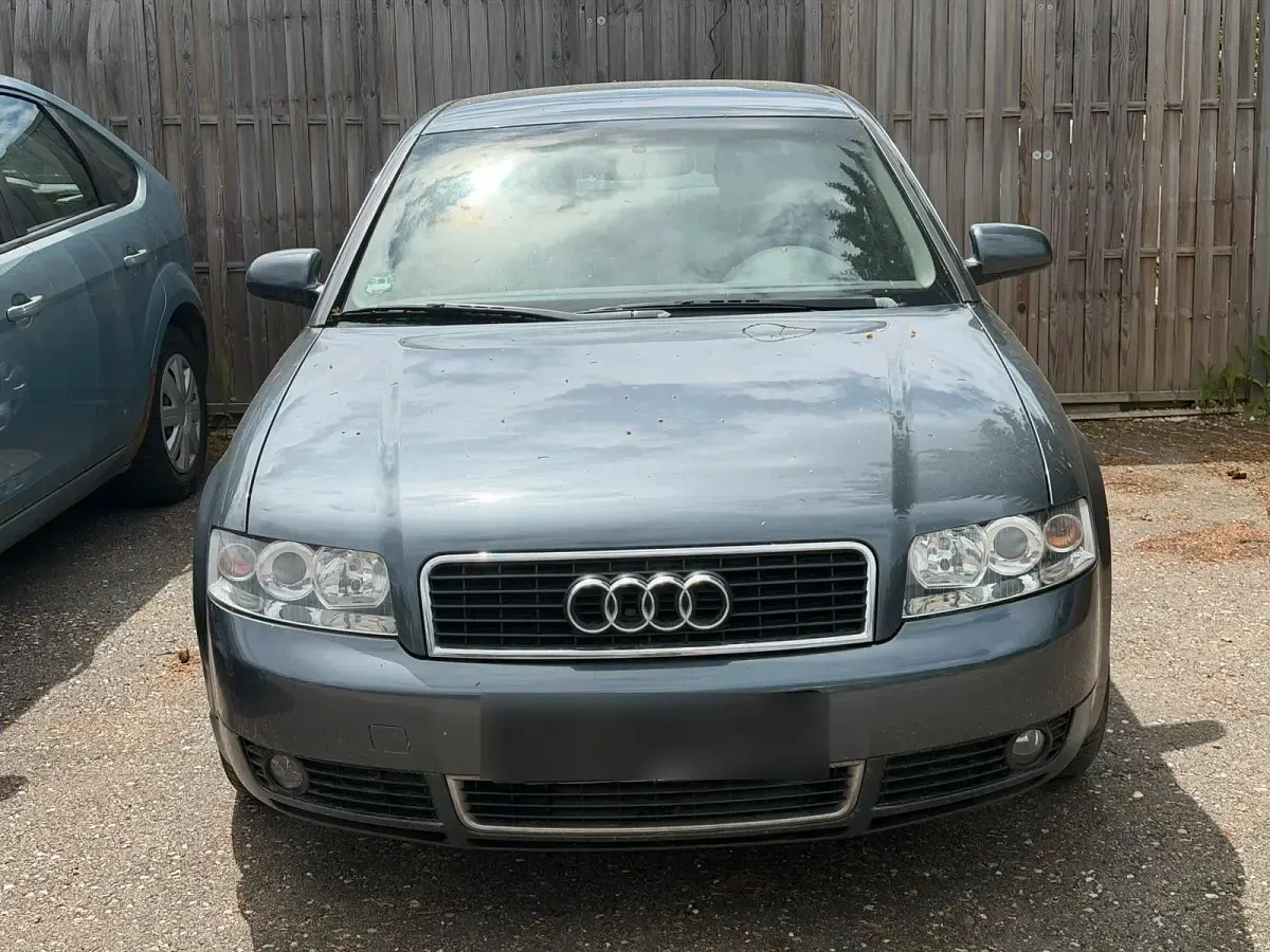 Gebraucht Audi A4 131 PS (96 kW) 2001 Grau Limousine