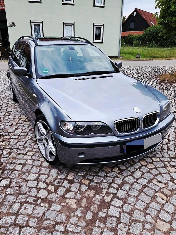 Gebraucht BMW 320 170 PS (125 kW) 2004 Grau Kombi