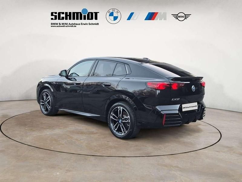 Gebraucht BMW iX2 M Sport 230 kW (313 PS) 2024 Black sapphire metallic SUV