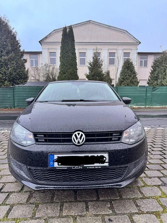 Gebraucht VW Polo 60 PS (44 kW) 2010 Schwarz Kleinwagen