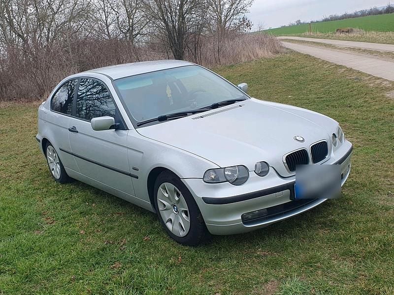 Gebraucht BMW 318 143 PS (105 kW) 2002 Silber Coupé