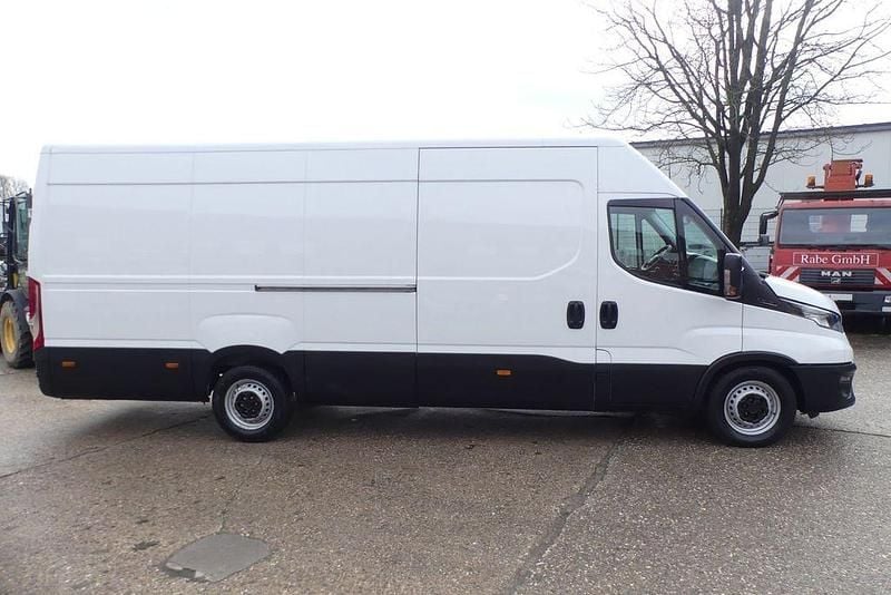 Gebraucht Iveco Daily 156 PS (114 kW) 2022 Weiß Van / Kleinbus