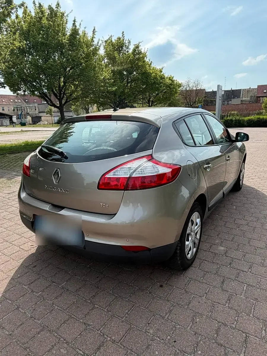Brugt Renault Mégane 96 HK (70 kW) 2009 Sølv Sedan