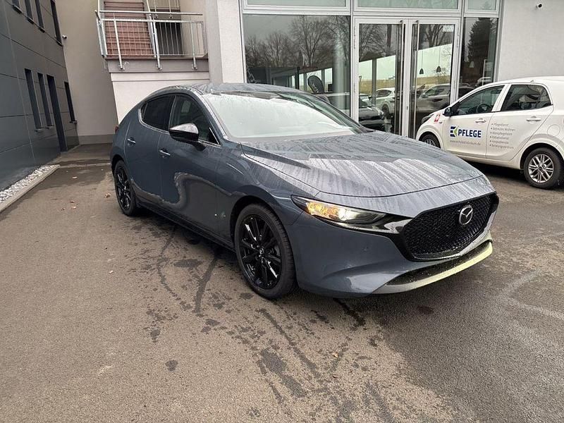 Neu Mazda 3 Nagisa 140 PS (102 kW) 2025 Polymetal gray Limousine