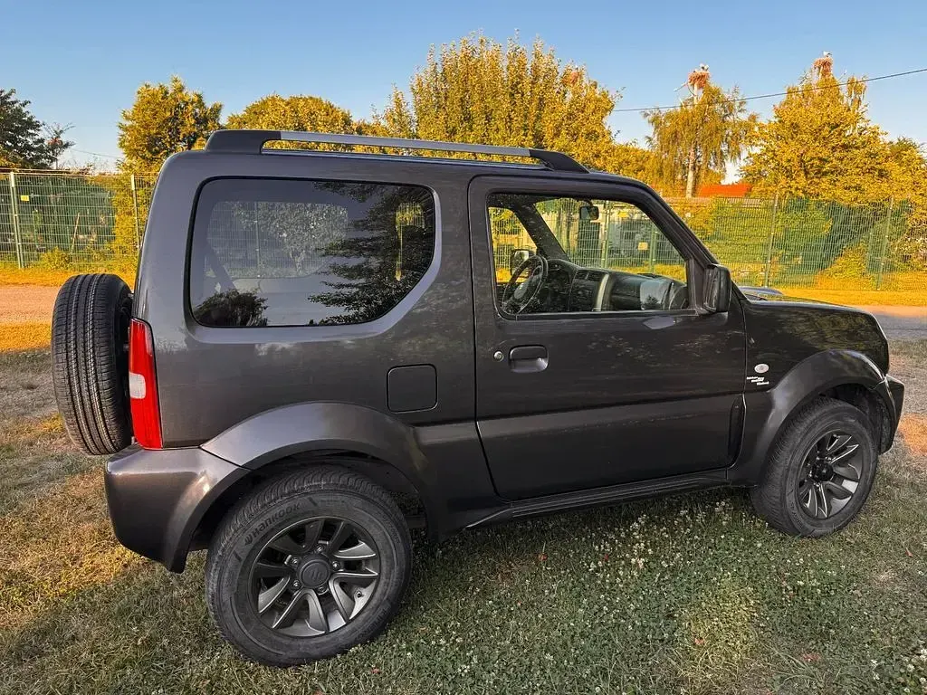 Gebraucht Suzuki Jimny Style 84 PS (61 kW) 2015 Grau SUV