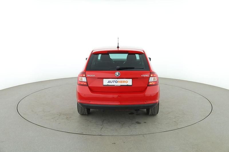 Używany Skoda Rapid Drive 125 KM (91 kW) 2017 Czerwony Hatchback
