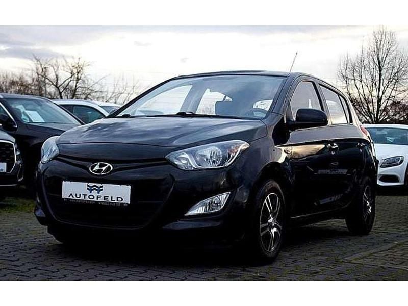 Schwarz (metallic) Gebraucht 2013 Hyundai i20 Kleinwagen | 4.950 € (Fairer Preis) - Bild 1/4