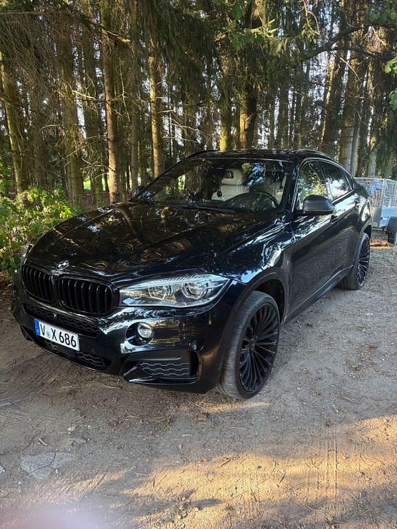 Schwarz Gebraucht 2017 BMW X6 M Sport Line SUV | 38.850 € (Guter Preis) - Bild 1/4