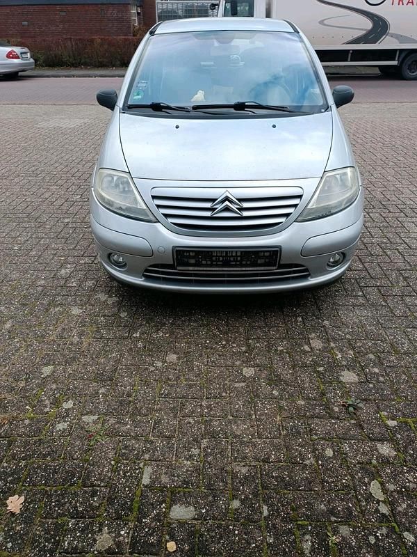 Silber Gebraucht 2004 Citroën C3 Kleinwagen | 850 € (Superpreis) - Bild 1/4