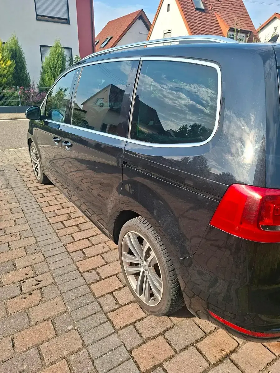 Gebraucht VW Sharan Highline 170 PS (125 kW) 2012 Schwarz Van / Kleinbus