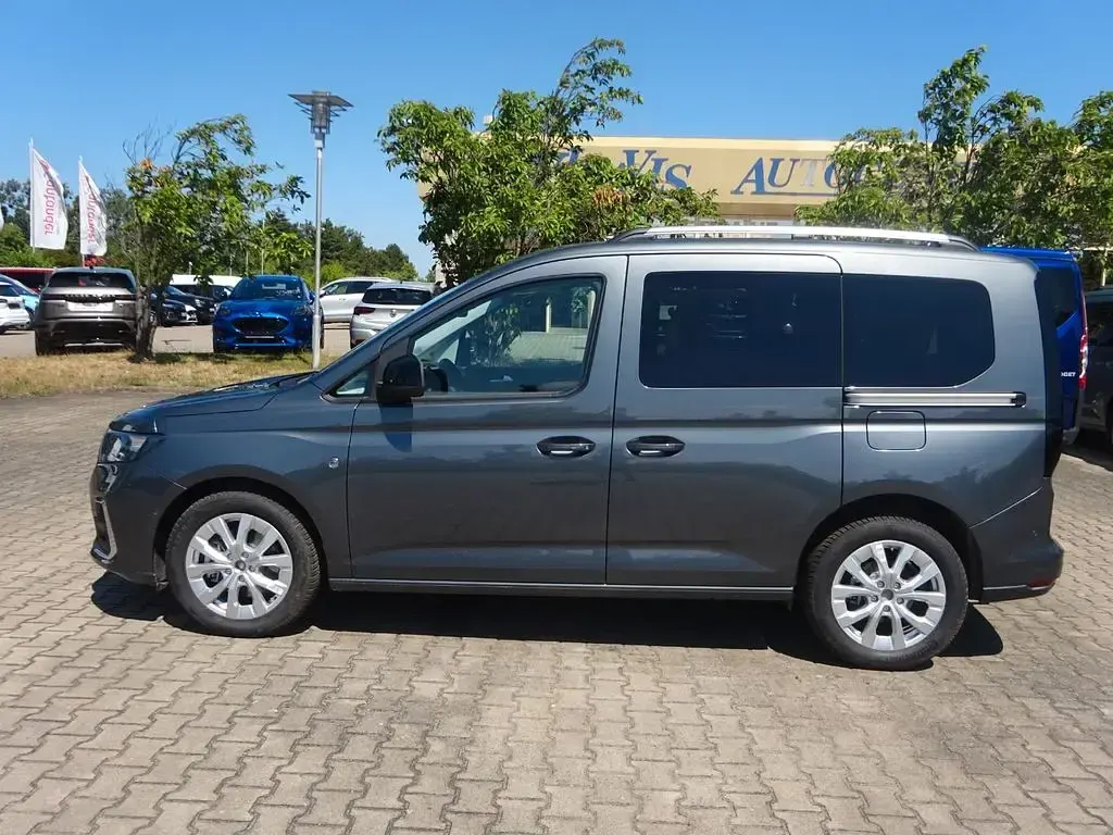 Gebraucht Ford Tourneo Connect Titanium 122 PS (89 kW) 2026 Grau Van / Kleinbus