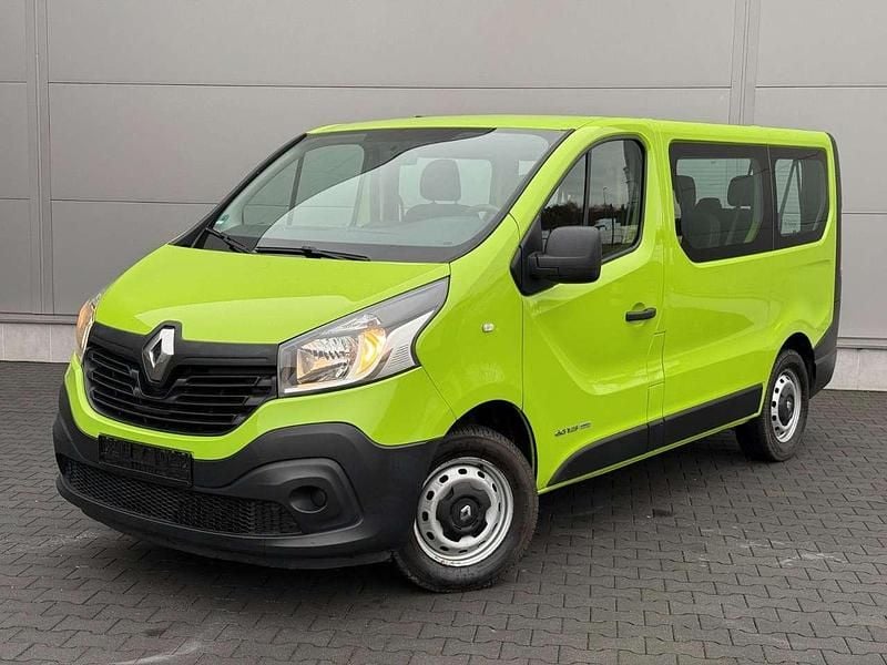 Second-hand Renault Trafic 125 CP (91 kW) 2016 Verde Monovolum