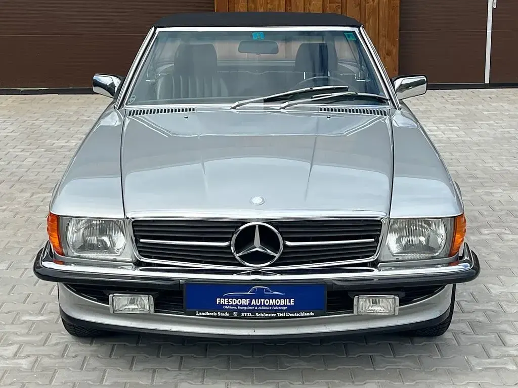 Gebraucht Mercedes 300 188 PS (138 kW) 1986 Silber Cabrio