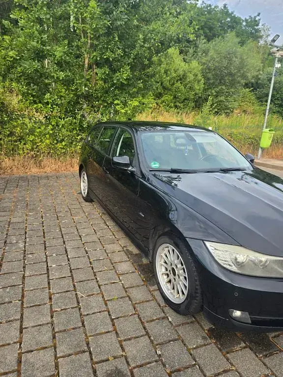 Gebraucht BMW 320 Cabriolet 184 PS (135 kW) 2010 Schwarz Cabrio
