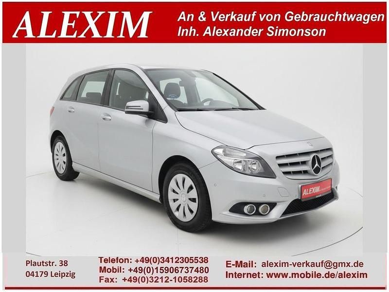 Silber Gebraucht 2014 Mercedes B180 Van / Kleinbus | 8.299 € (Guter Preis) - Bild 1/4
