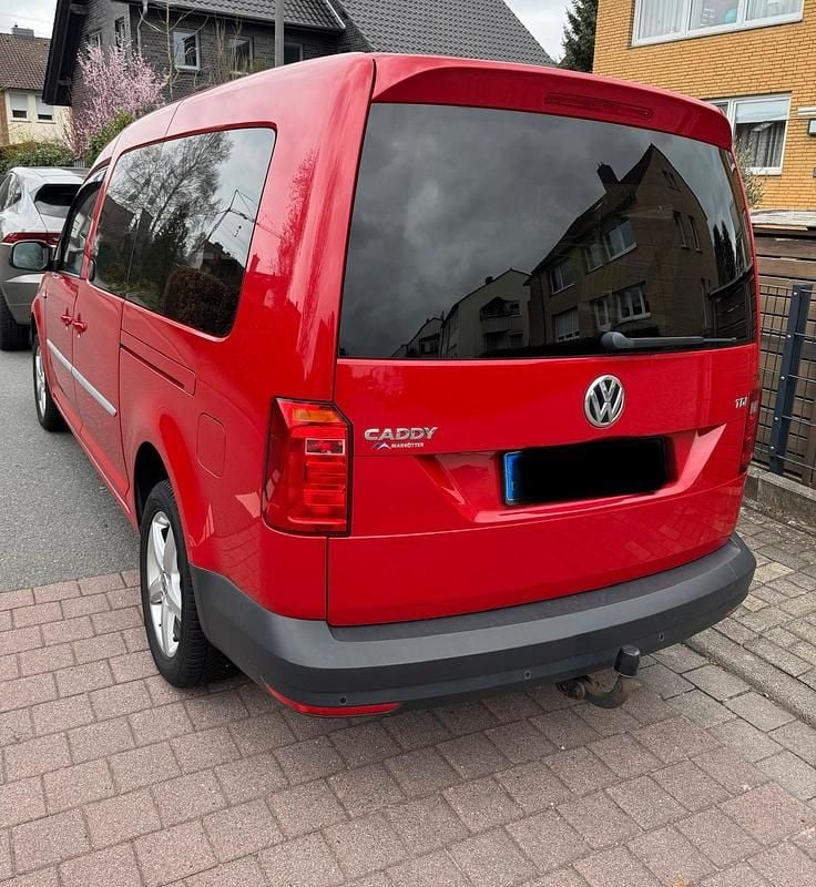 Gebraucht VW Caddy Maxi 102 PS (75 kW) 2017 Rot Van / Kleinbus