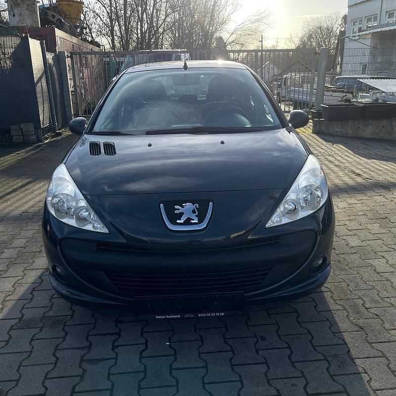 Gebraucht Peugeot 206+ 60 PS (44 kW) 2009 Grau Kleinwagen