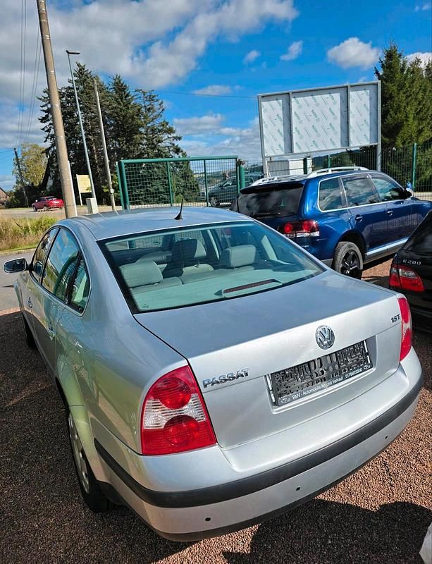 Gebraucht VW Passat Comfortline 150 PS (110 kW) 2002 Silber Limousine